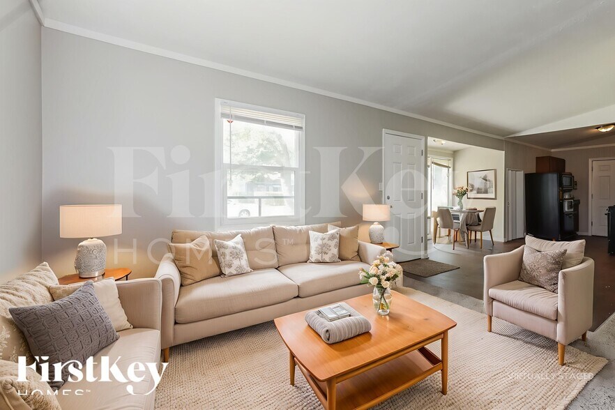 Building Photo - 16759 Artesian Ave