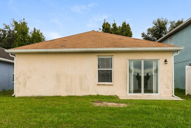 Building Photo - 7823 Bristol Park Dr
