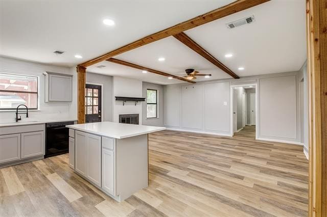 Building Photo - 808 Easter Dr