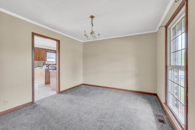 Building Photo - 532 Brentwood Cir