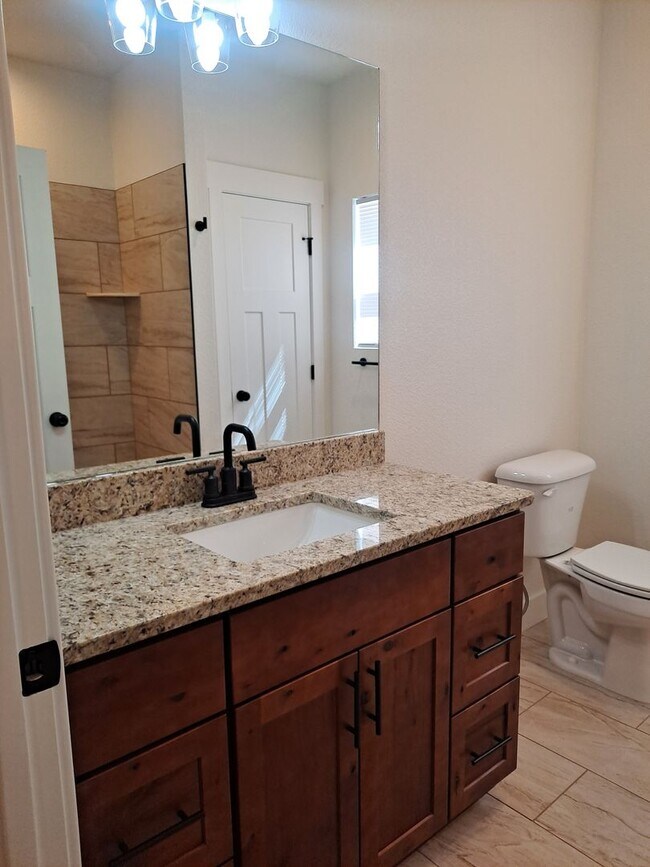 Building Photo - ALL PROSPECTIVE TENANTS MUST SUBMIT A $58 ...