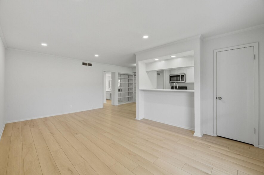 Building Photo - 7920 Rockwood Ln