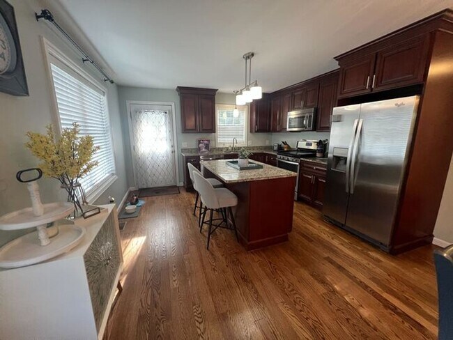 Building Photo - Charming 3-Bedroom Home with Modern Comfor...