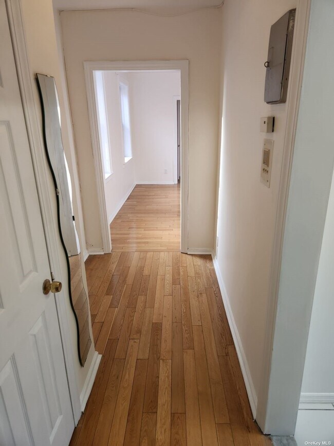 6140 Saunders St 6140 Saunders St Queens NY 11374 Apartment Finder