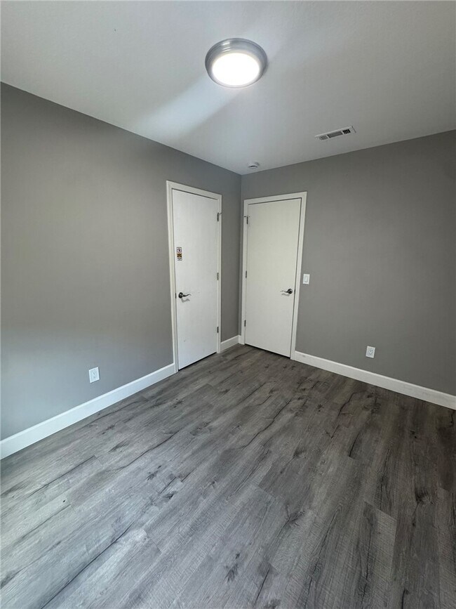 Building Photo - 2729 Lenox Ct