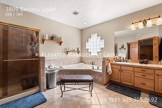 Building Photo - 3809 Bay Hill Loop SE