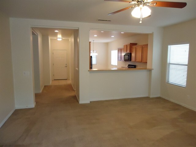 Building Photo - 18641 W Mission Ln