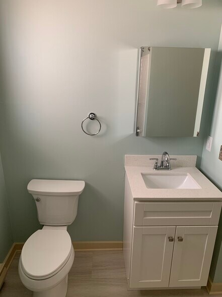 Building Photo - 191 Main St