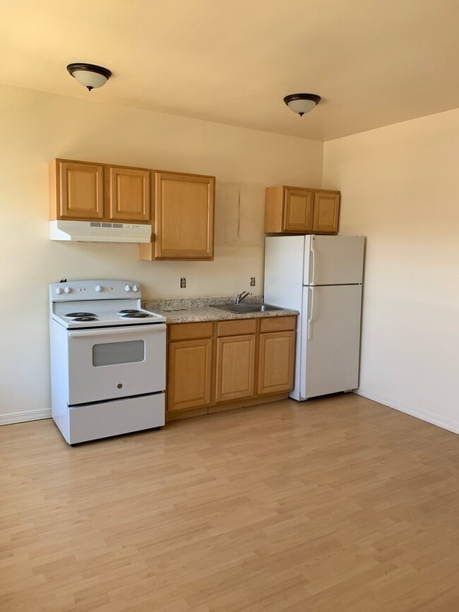 Interior Photo - Vancouver Ave.