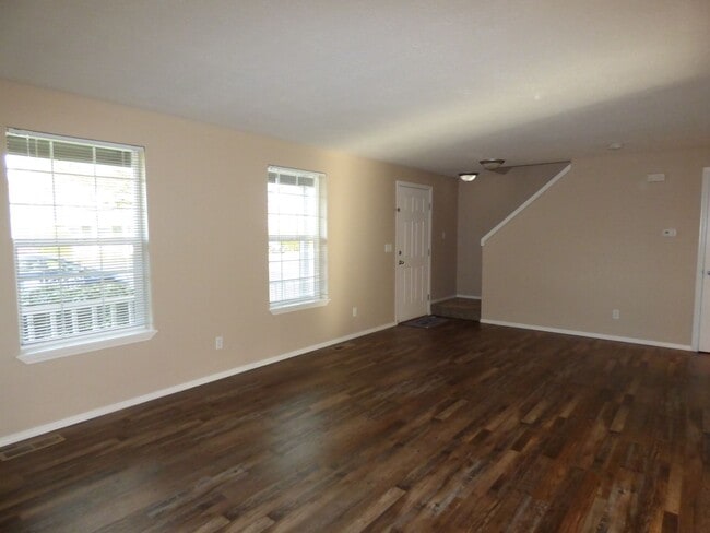 Building Photo - 3 bed 2.5 bath House in Stayton!! Close to...