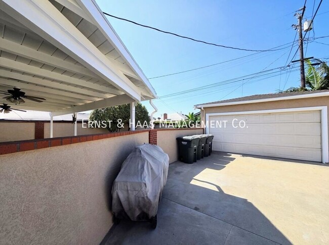 Building Photo - 6328 Bigelow St