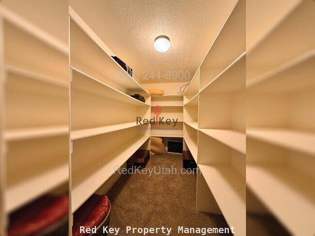 Building Photo - 739 Elk Meadow Loop