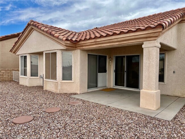 Building Photo - 2720 Hope Forest Dr