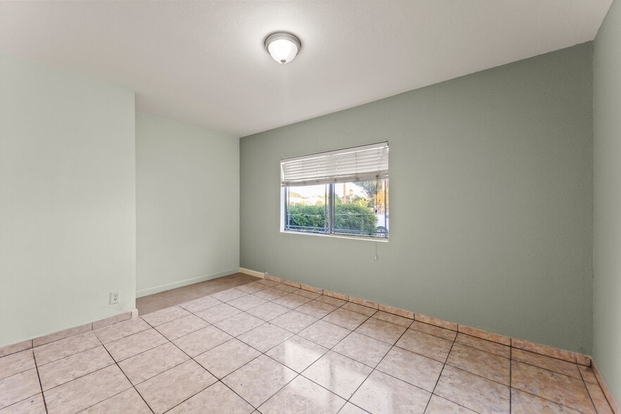 Building Photo - 6297 Orizaba Ave