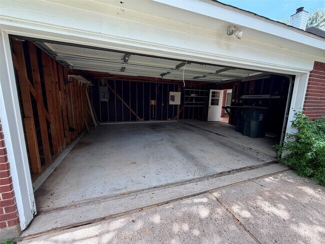Building Photo - 1103 Glendale Dr