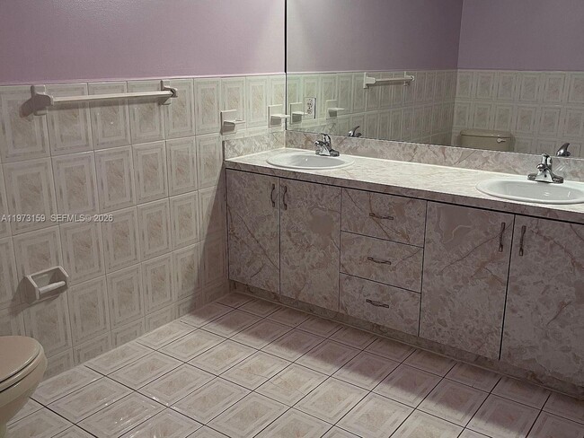 Building Photo - 2436 Raleigh St