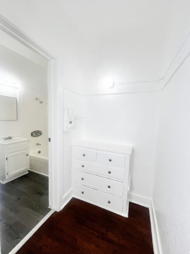 Interior Photo - Devon Apartments