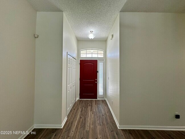 Building Photo - 412 La Reserve Cir