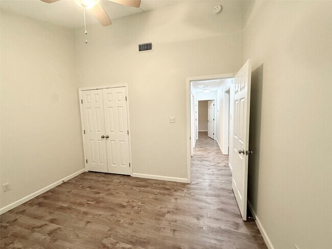Building Photo - 51 Lupine Ct
