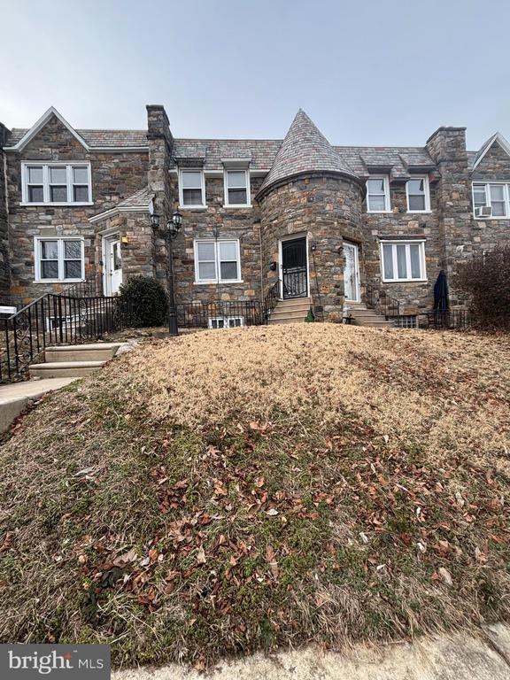 Building Photo - 5711 Wyndale Ave