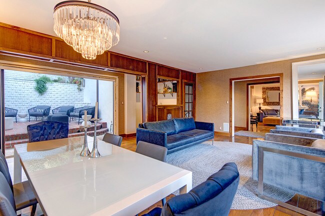 Building Photo - 1531 Marmont Ave