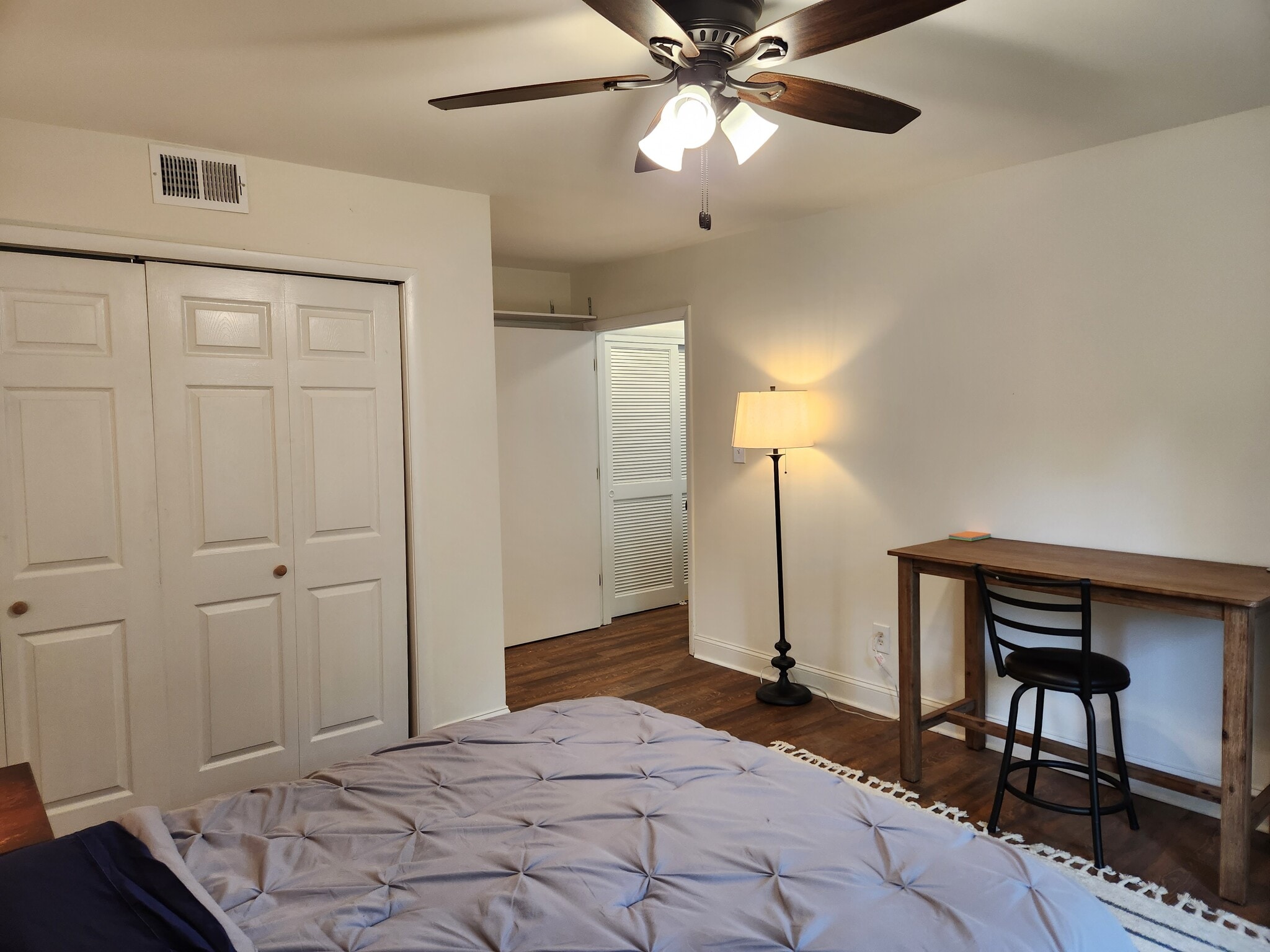 Master bedroom - 1333 S Ponce de Leon Ave NE
