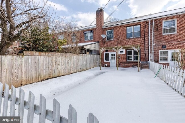 Building Photo - 3918 Beech Ave