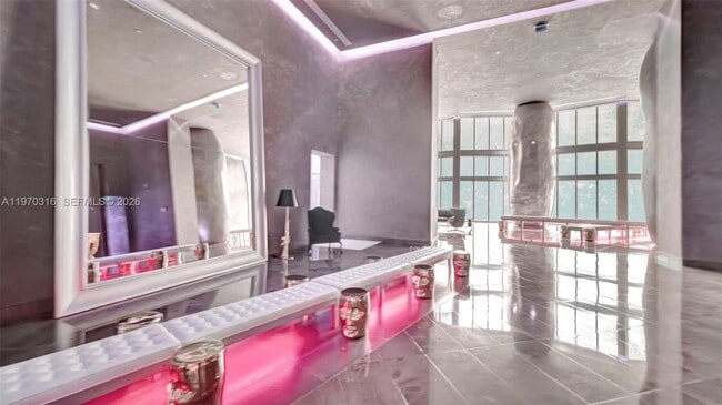 Building Photo - 495 Brickell Ave