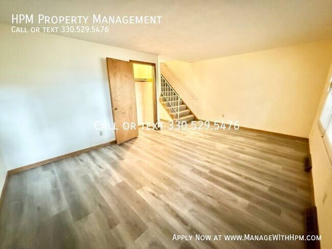 Building Photo - 2379 Ashdale St NW