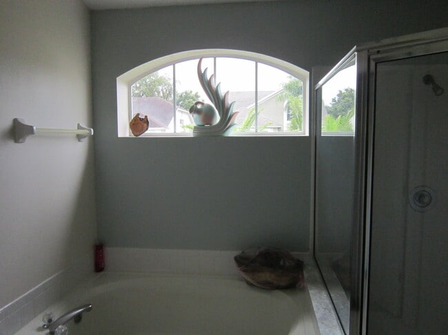 Building Photo - 9302 Pontiac Dr