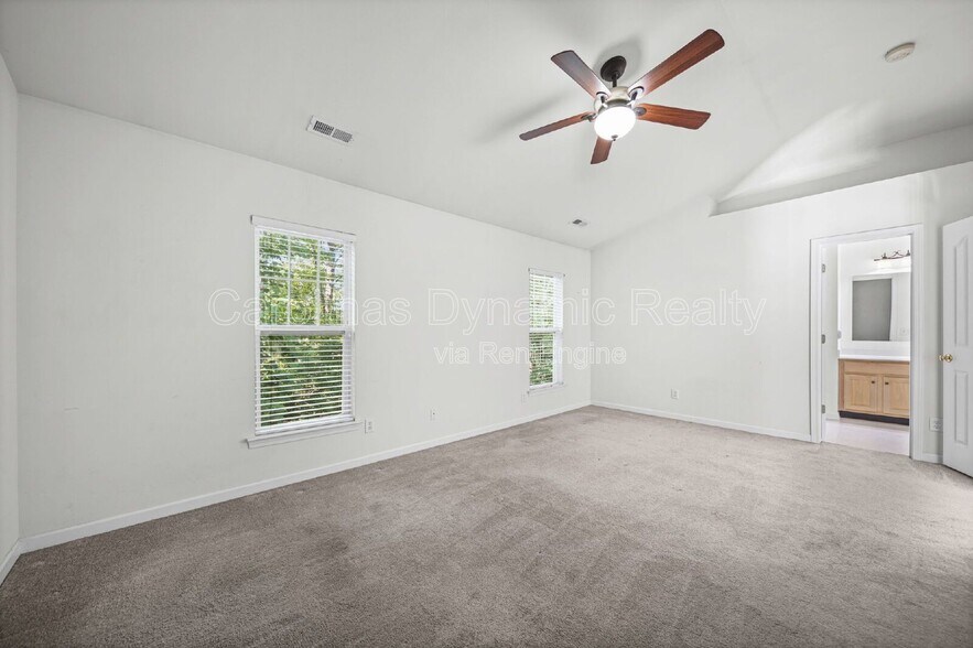 Building Photo - 17059 Commons Creek Dr