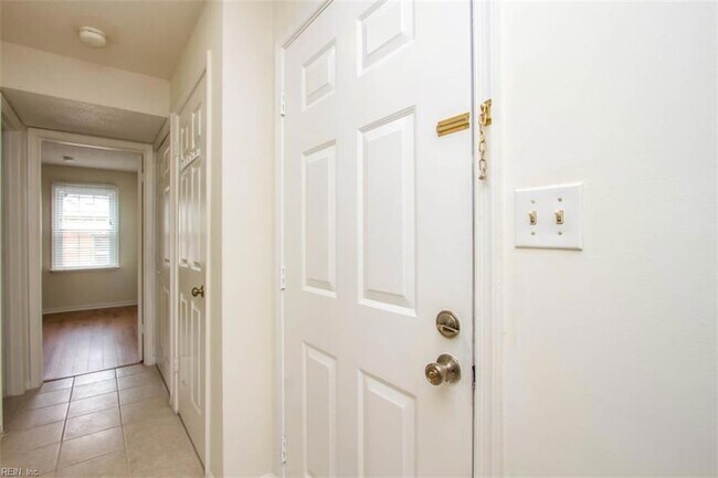 Building Photo - 1210 Stockley Gardens