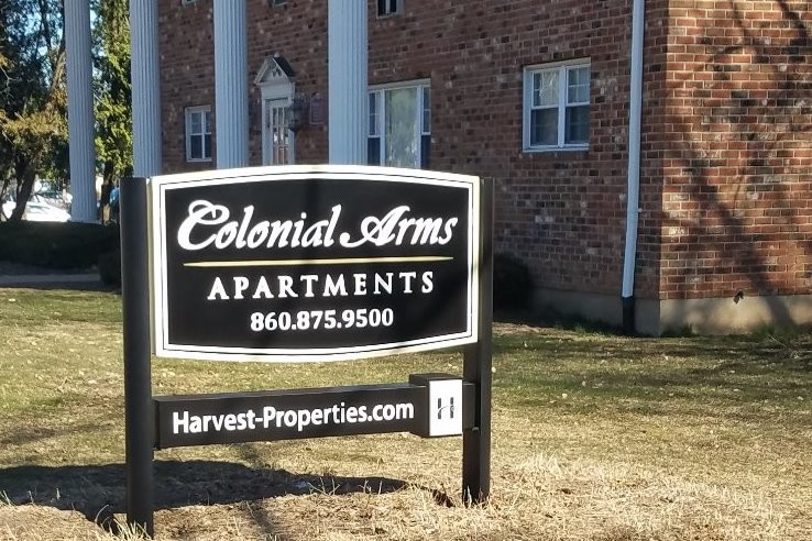 Primary Photo - Colonial Arms Apartments