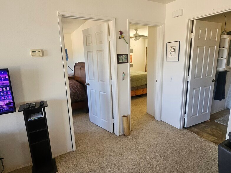 Entry to bedrooms - 1923 Desert Front Rd
