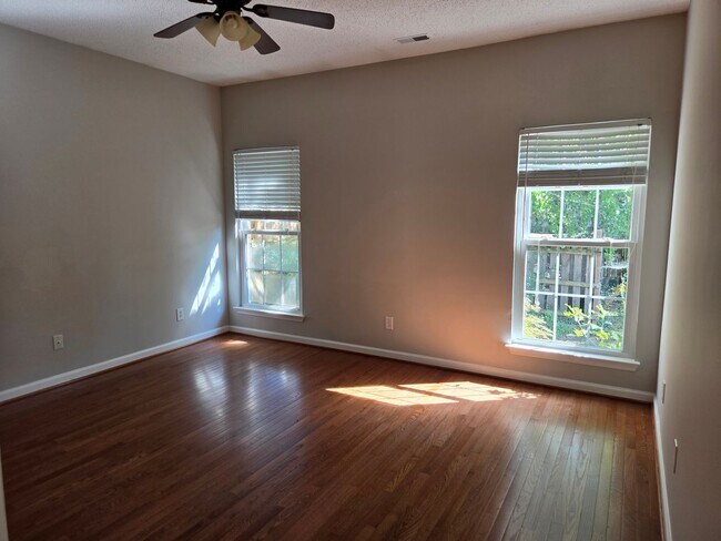 Building Photo - 2607 Quail Ridge Ln SW