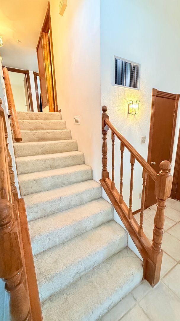 Building Photo - Charming Multi-Level Home in the Heart of ...
