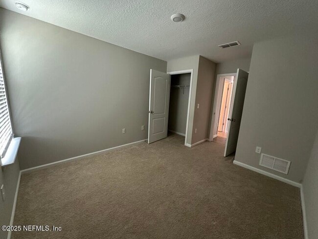 Building Photo - 66108 Edgewater Dr
