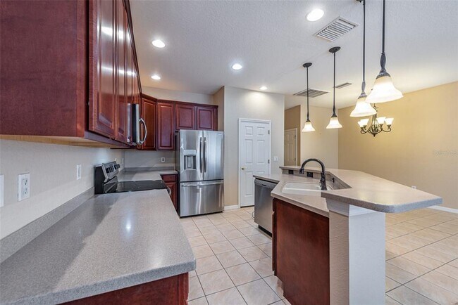 Building Photo - 1427 Summergate Dr