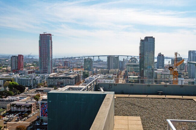 Building Photo - Modern East Village 1 Bedroom at Smart Cor...