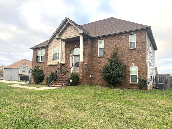 Building Photo - 1701 Winterhaven Ct