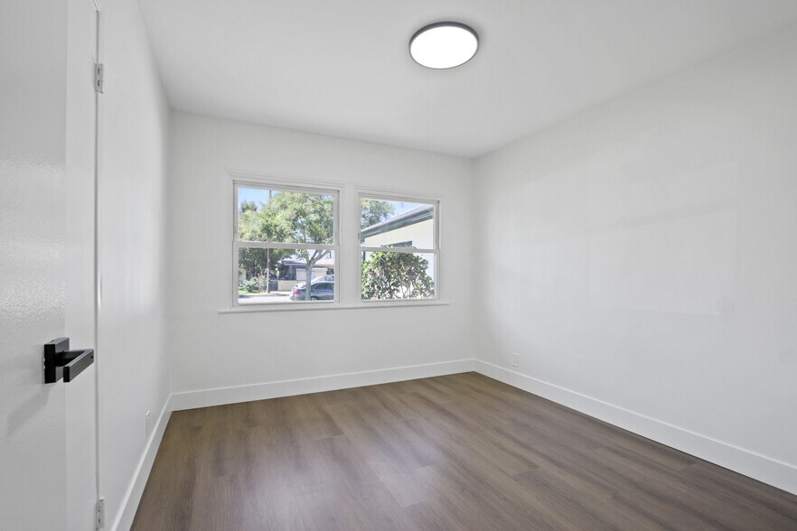 Building Photo - 8437 Everest St