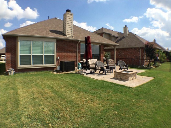 Building Photo - 15833 Mirasol Dr