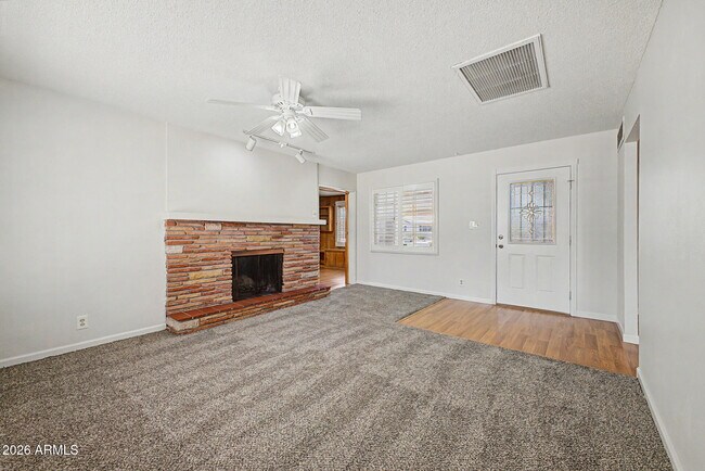 Building Photo - 8501 E Roanoke Ave