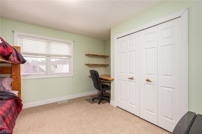 Building Photo - 298 Knollwood Trail