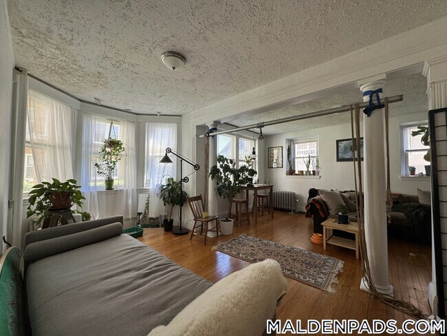 Building Photo - 475 Highland Ave