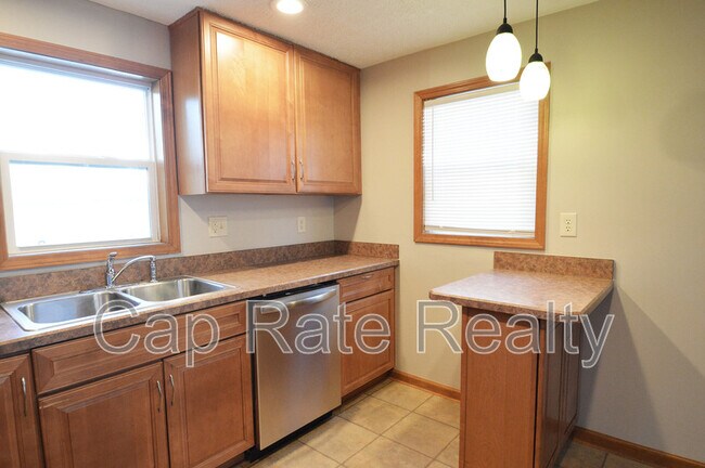 Building Photo - 2473 Renwood Pl