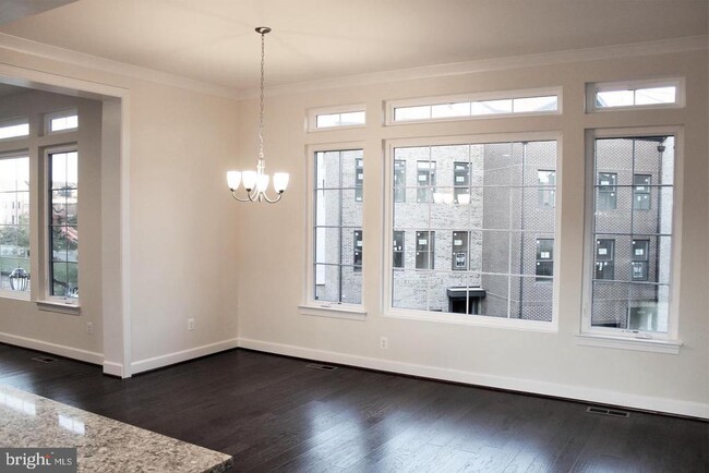 Building Photo - 23017 Sullivans Cove Sq