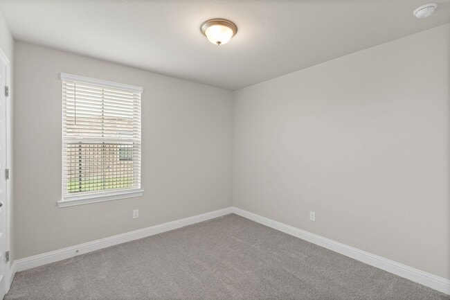 Building Photo - 413 Aurora Creek Ln