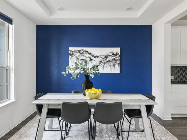 Building Photo - 1328 Brescia Walk
