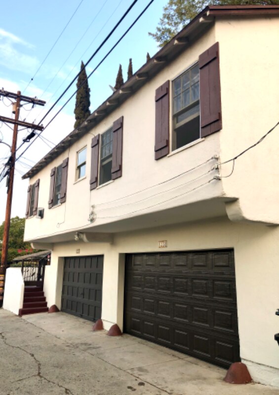 Primary Photo - 1333 Allesandro St